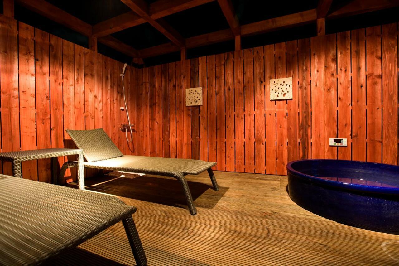 Hotel Bintang Pari Resort (Adults Only) Кобе Екстериор снимка