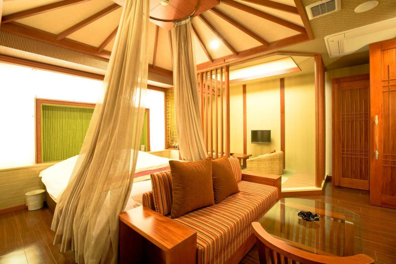 Hotel Bintang Pari Resort (Adults Only) Кобе Екстериор снимка